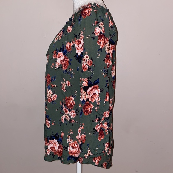 Nostalgia Floral Adjustable Blouse - Picture 6 of 16